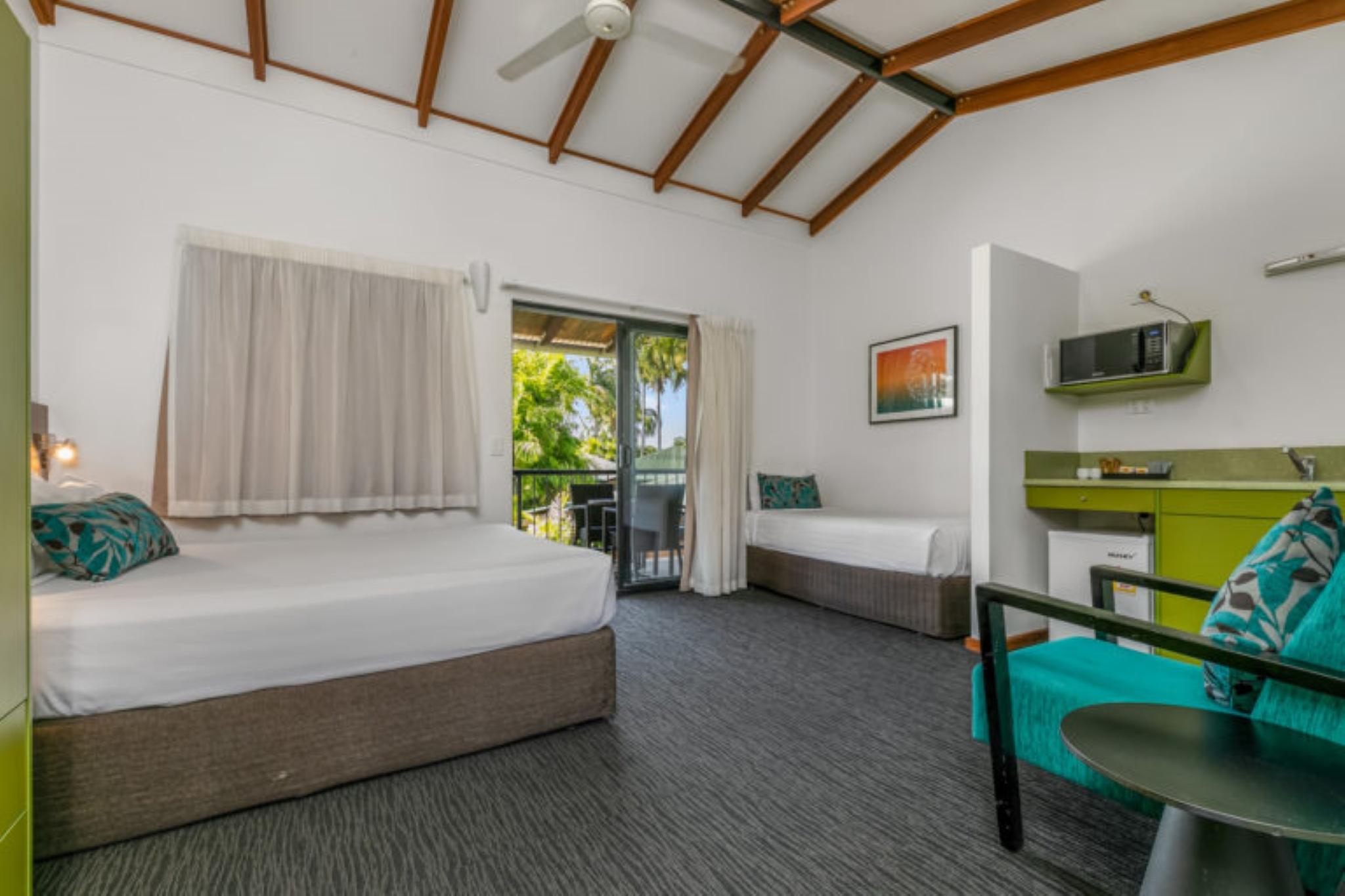 Palms City Resort Даруин Екстериор снимка