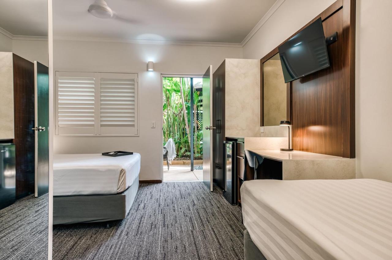 Palms City Resort Даруин Екстериор снимка