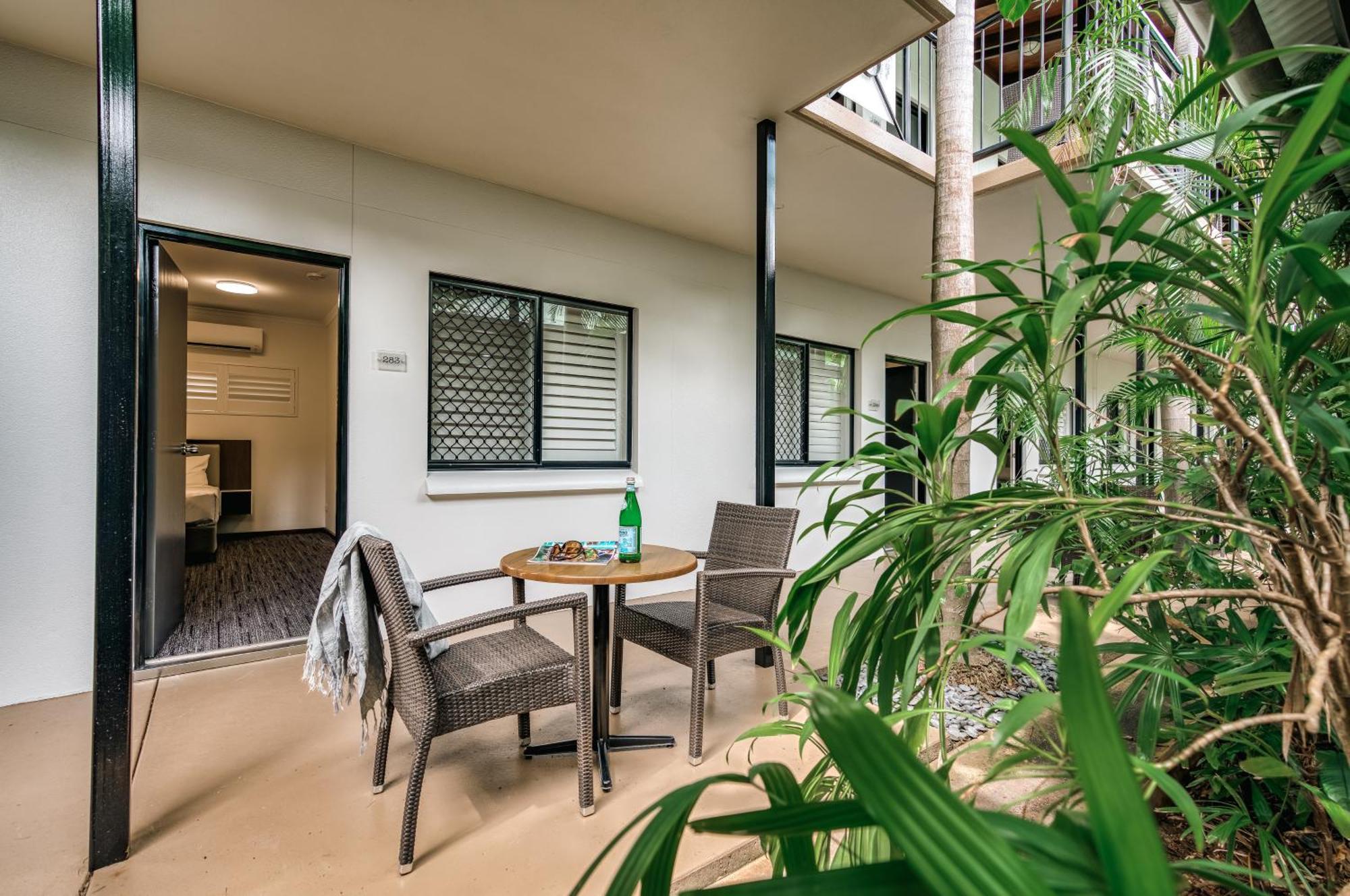 Palms City Resort Даруин Екстериор снимка